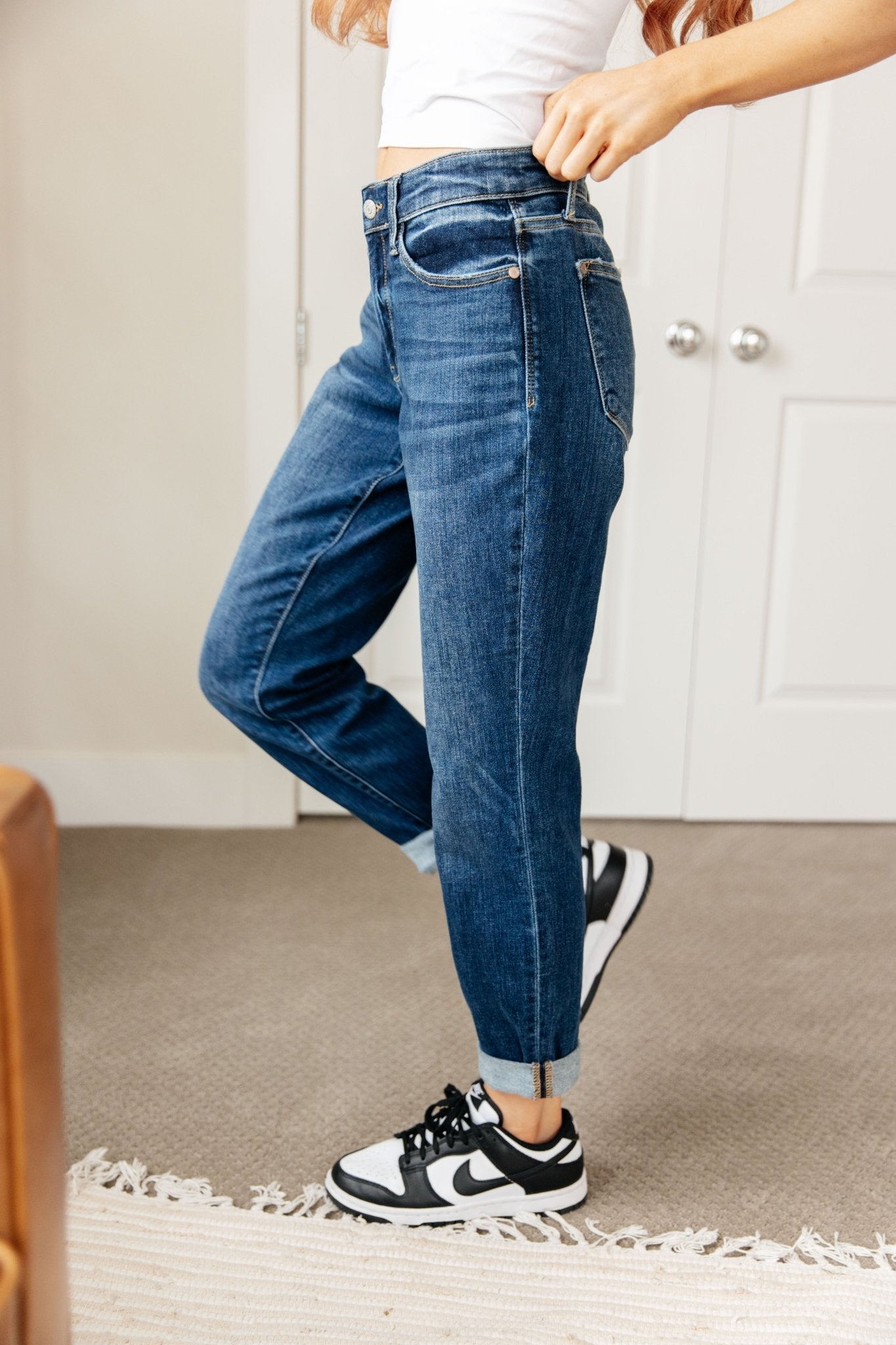 London Midrise Cuffed Boyfriend Jeans - PEONIES & LIME