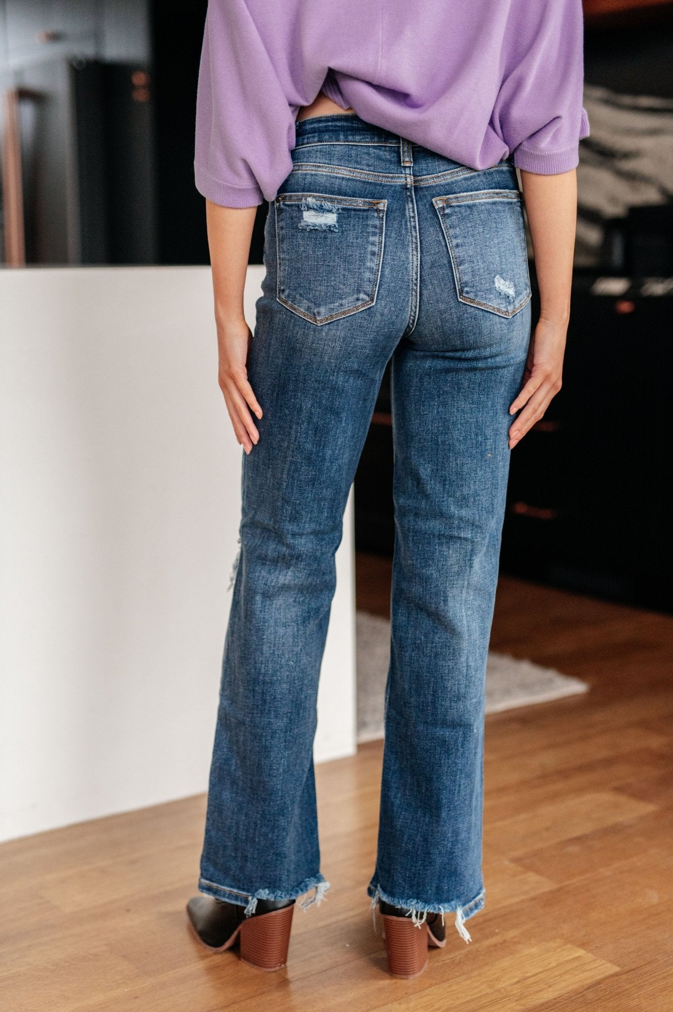 Rose High Rise 90's Straight Jeans in Dark Wash - PEONIES & LIME
