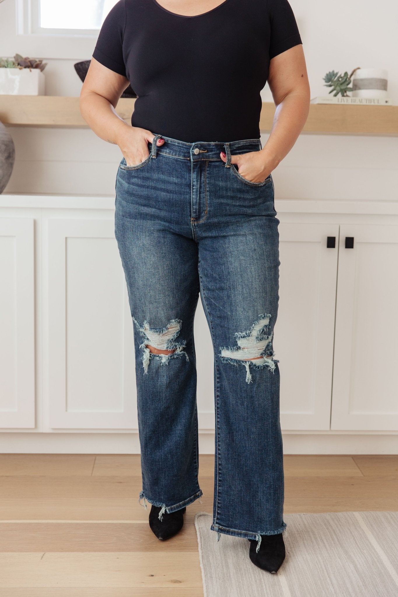 Rose High Rise 90's Straight Jeans in Dark Wash - PEONIES & LIME
