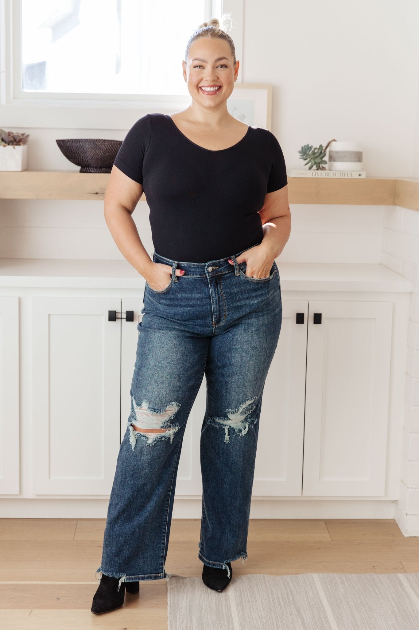 Rose High Rise 90's Straight Jeans in Dark Wash - PEONIES & LIME