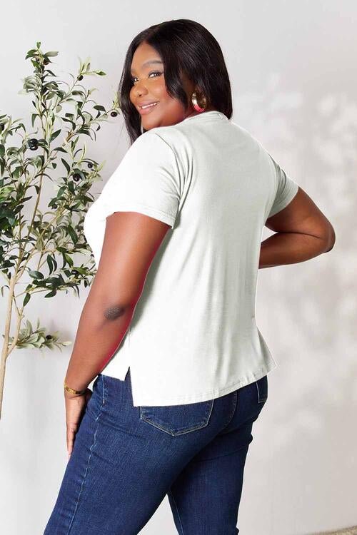 The Ceiba Round Neck Short Sleeve T-Shirt - PEONIES & LIME