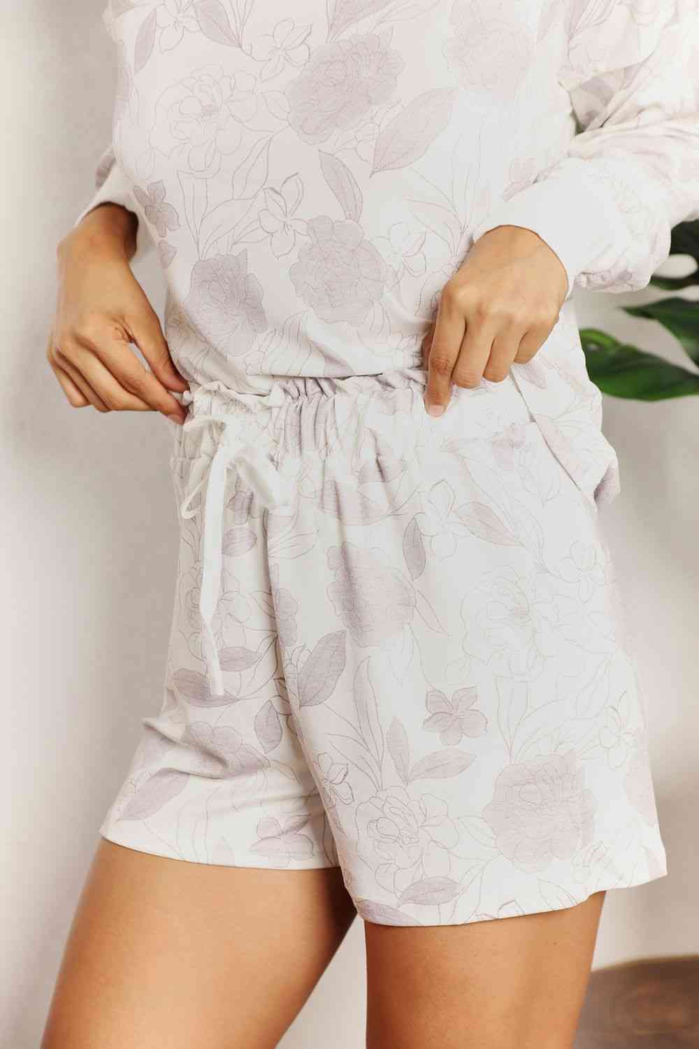 The Tia Floral Long Sleeve Top and Shorts Loungewear Set - PEONIES & LIME