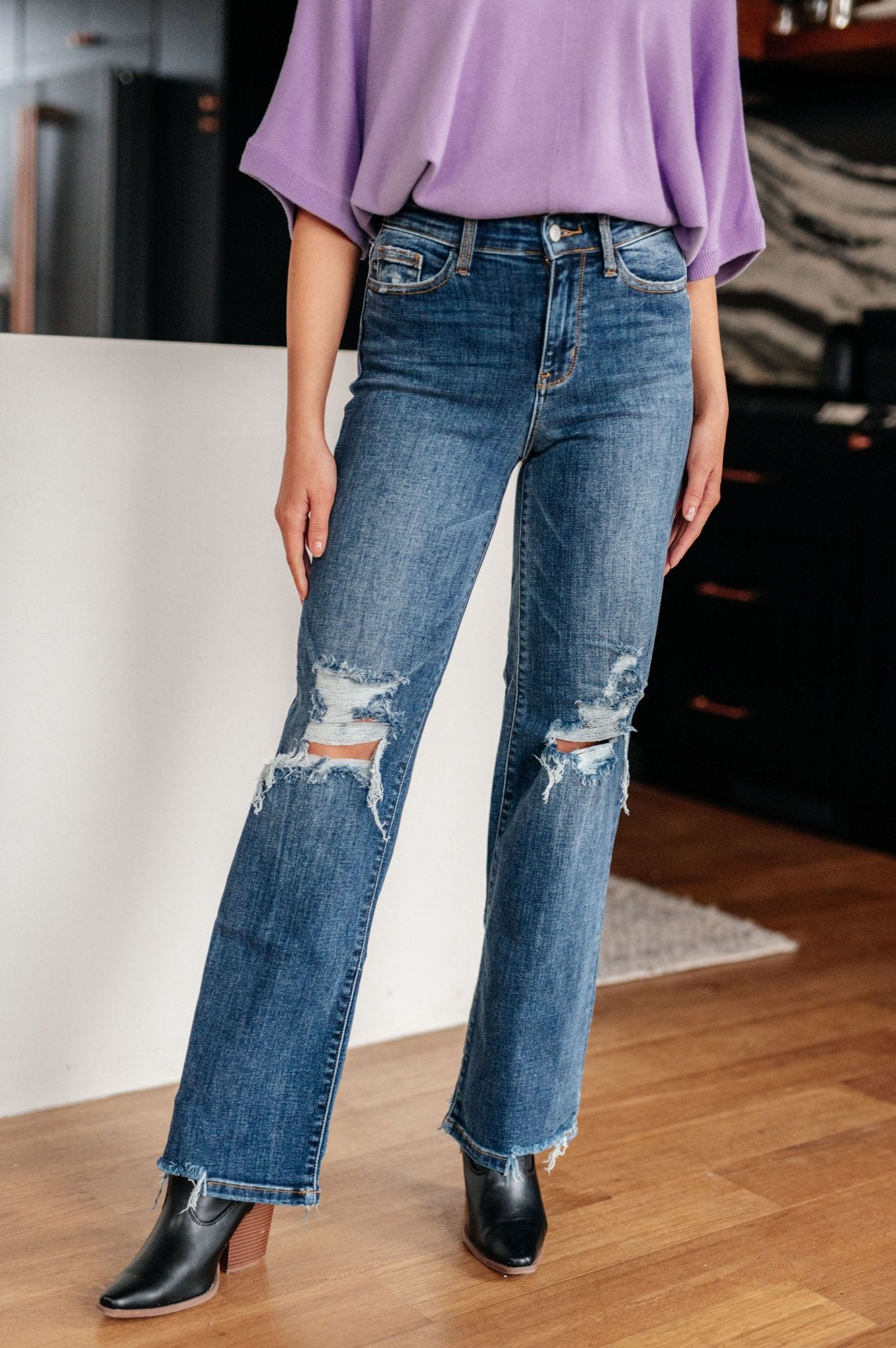 Rose High Rise 90's Straight Jeans in Dark Wash - PEONIES & LIME