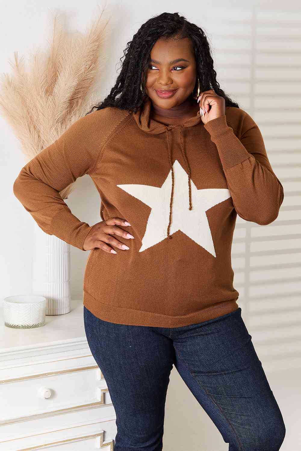 Star Graphic Hooded Sweater - PEONIES & LIME