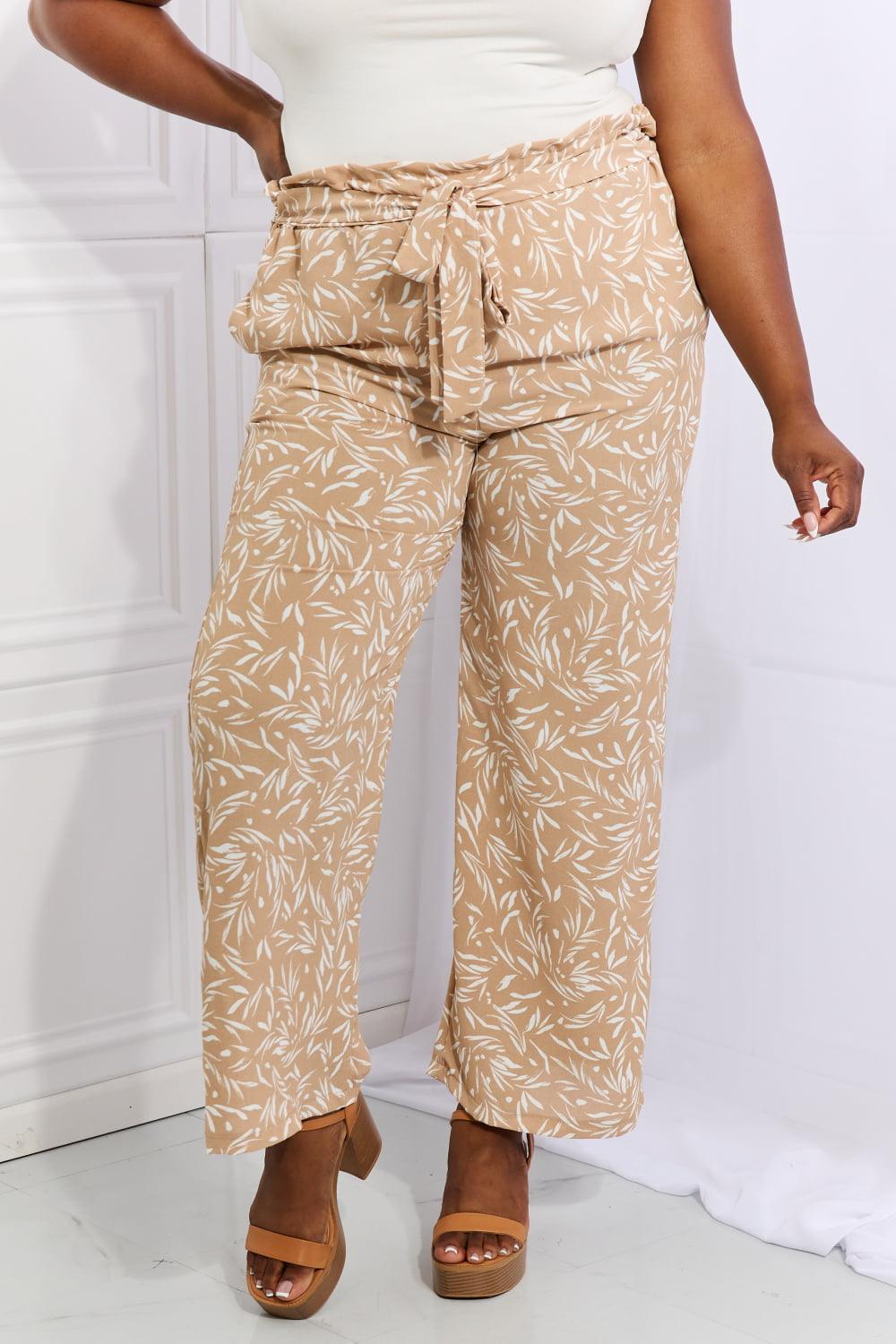 The Ashlyn Floral Printed Pants in Tan - PEONIES & LIME