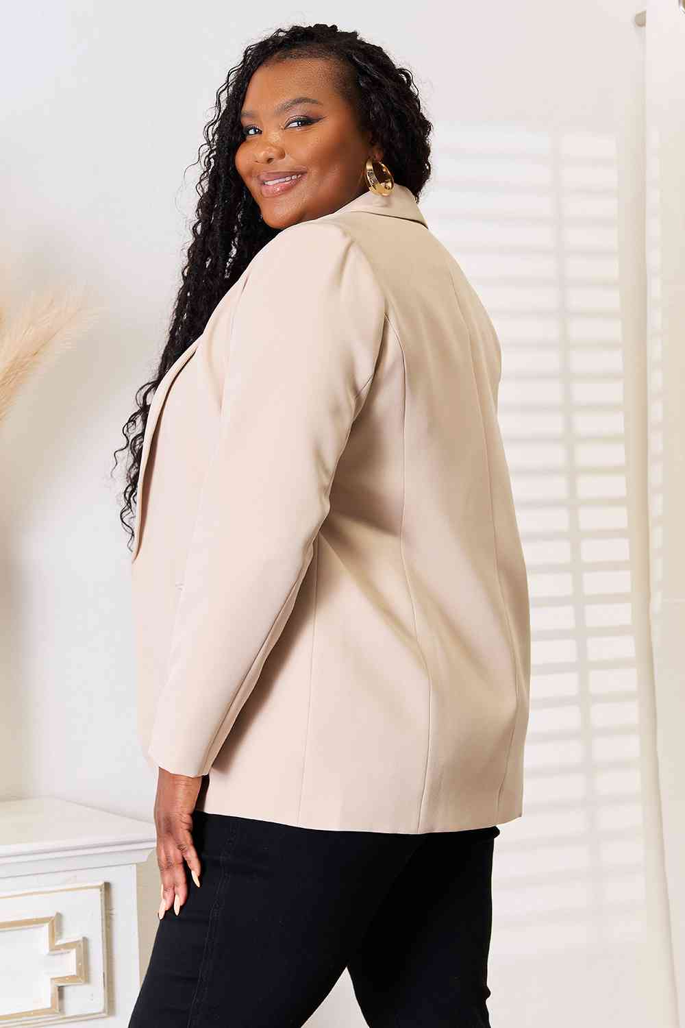 The Rae Shawl Collar Long Sleeve Blazer